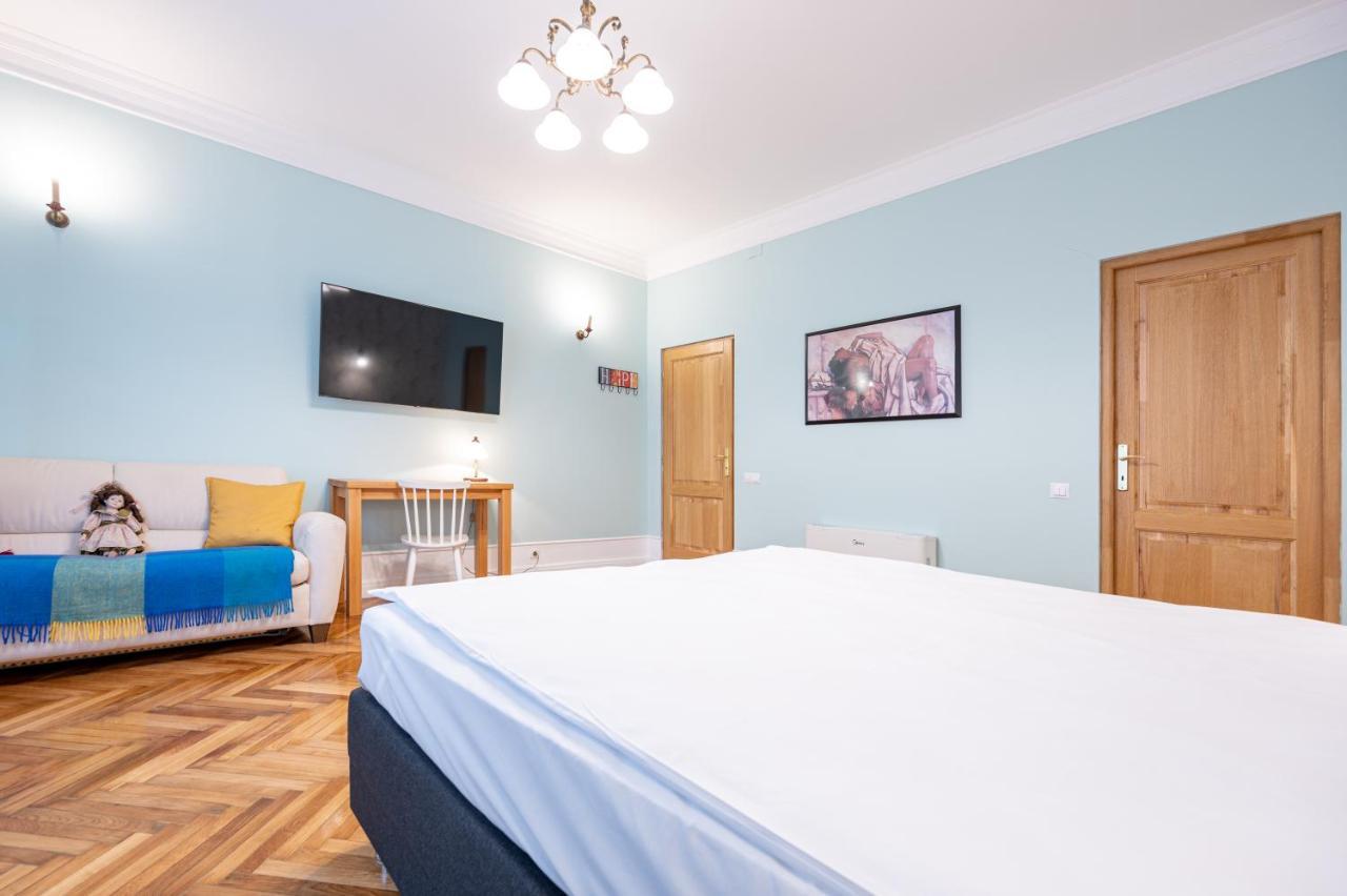 Old City Apartment Oradea Exterior photo